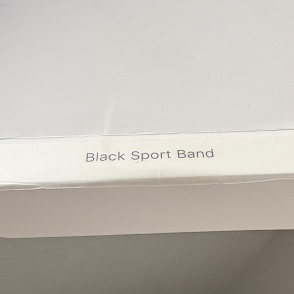 Apple Black Watch Band 40mm NEW - Picture 2 of 5